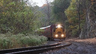 All aboard The Great Pumpkin Train ride along the beautiful Delaware River