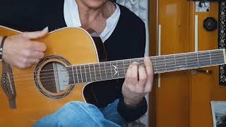 LA RAPPRESENTANTE DI LISTA - AMARE- (Guitar Tutorial by ROBERTO VALLE)