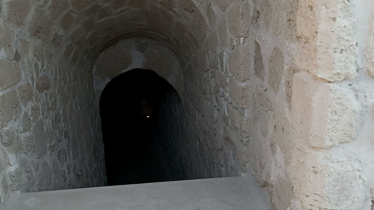 BAHRAIN  FORT  over 5,000 years  old