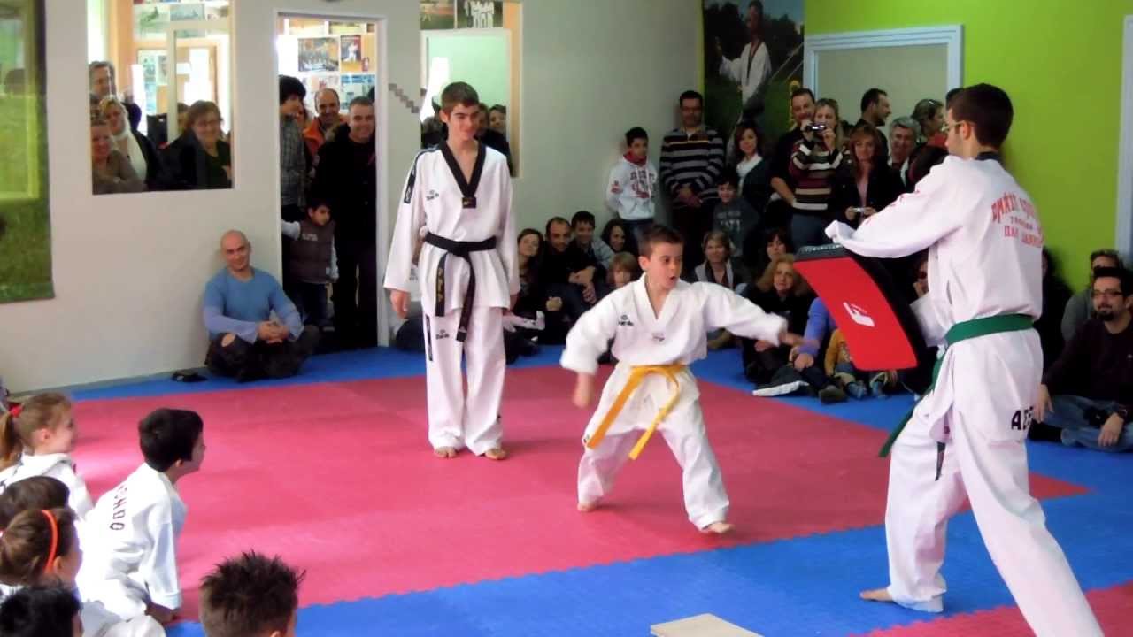 ΜΙΚΡΟΣ  ΕΝΑΝΤΙΟΝ ΜΕΓΑΛΟΥ  ΤΑΕΚΒΟΝΤΟ