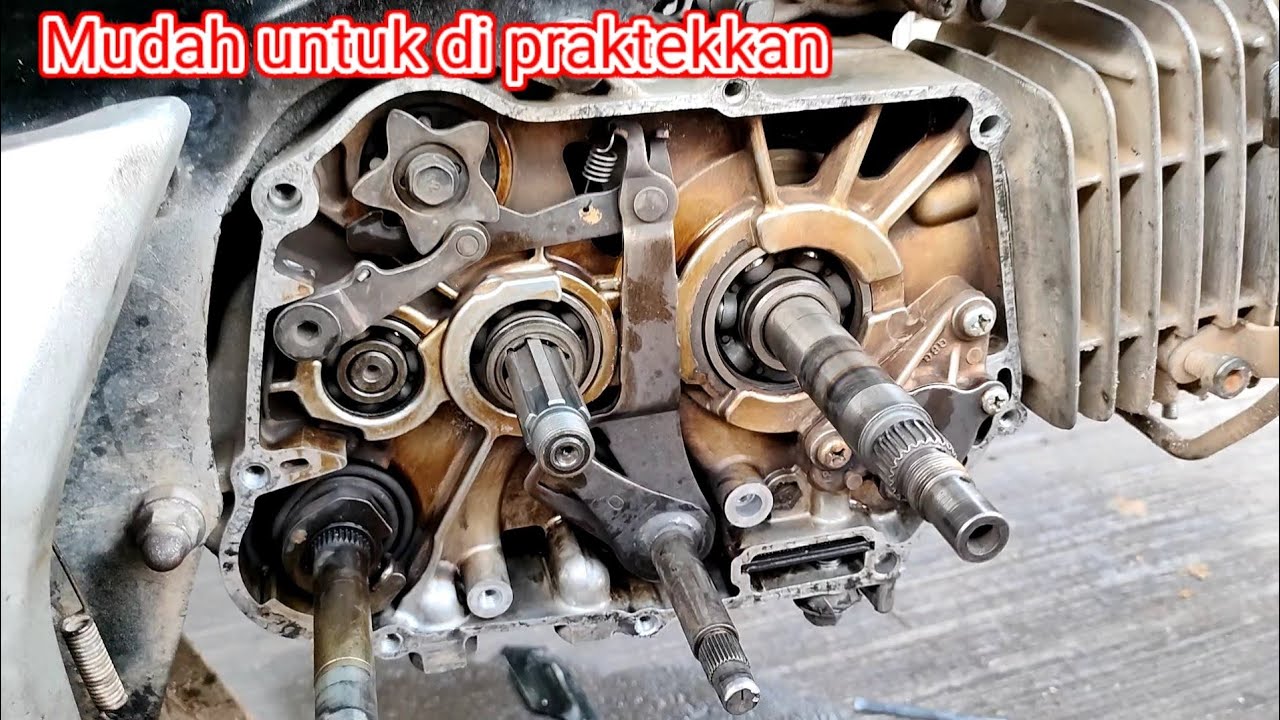 begini cara pasang mesin bagian kanan Supra