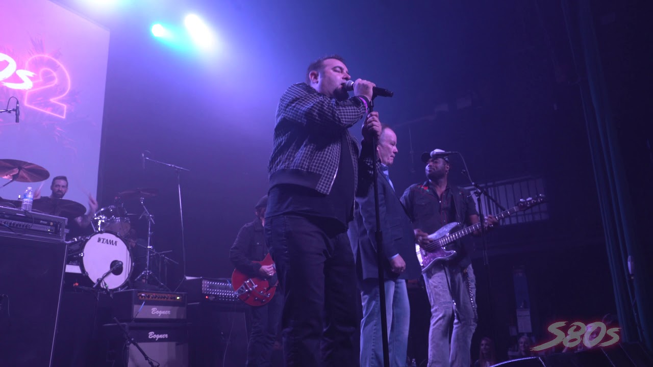 Chris Kirkpatrick From Nsync: LIVE "Pour Some Sugar" (Def Leppard Cover @ Strange 80's 2)