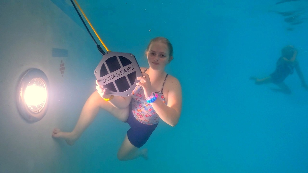 You can REALLY Hear Music Underwater! Swimming With Music - Oceanears Underwater Speaker