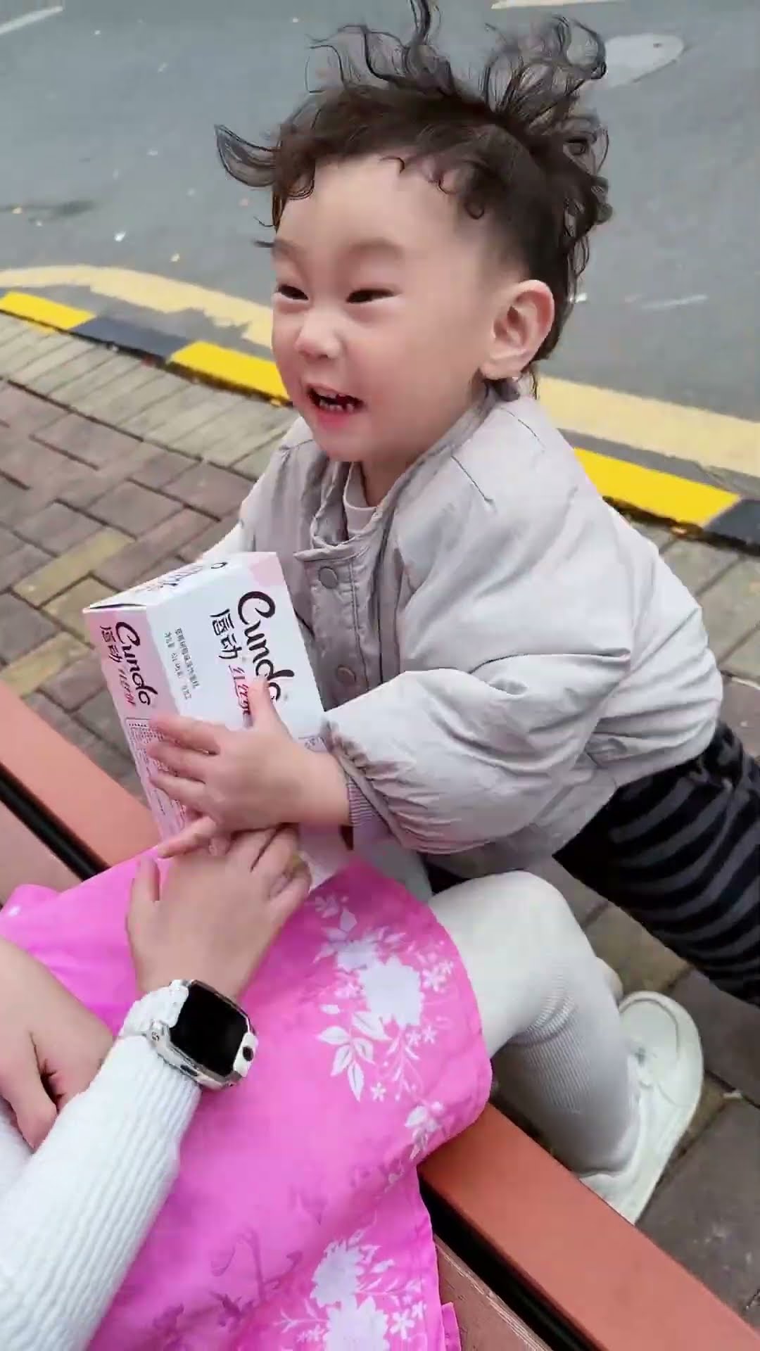 【斗罗大陆】小屁孩抢唐舞桐的东西还哭上了！ 太可恶了吧！！！#斗罗大陆#唐舞桐