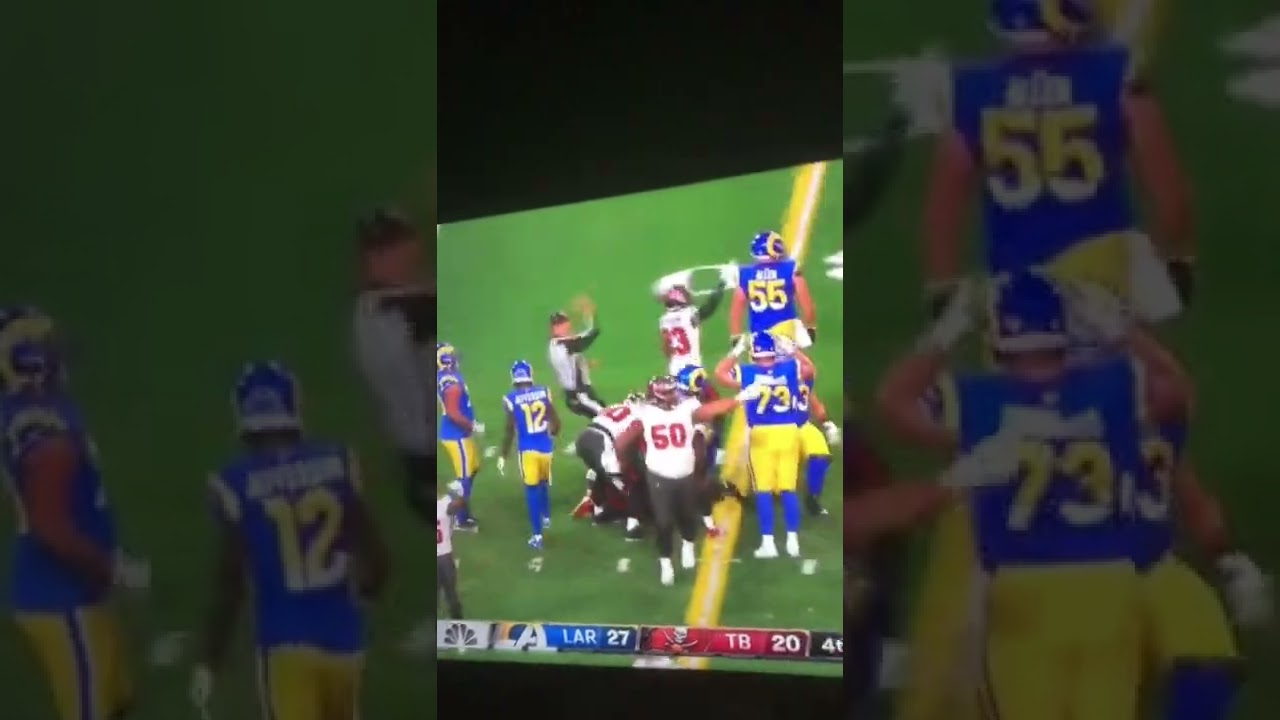 Tampa Bay buccaneers got the ball back it’s a fumble