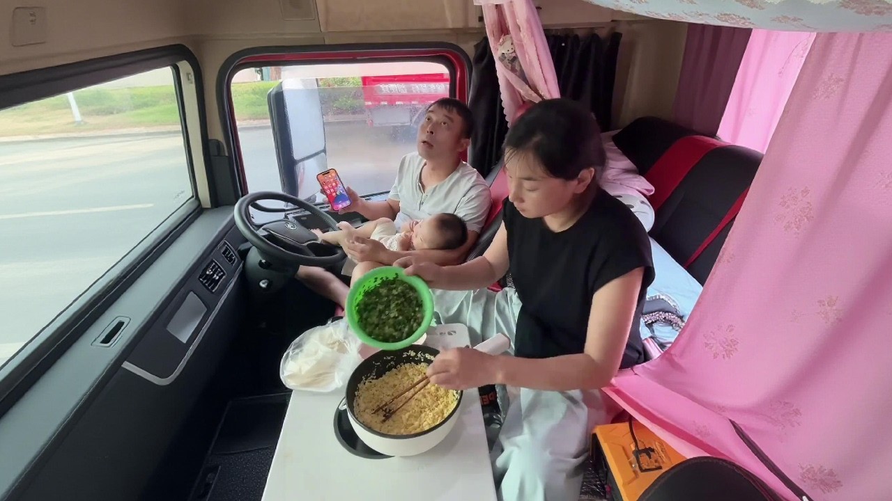 The wife cooks, and the husband is mainly responsible for driving.