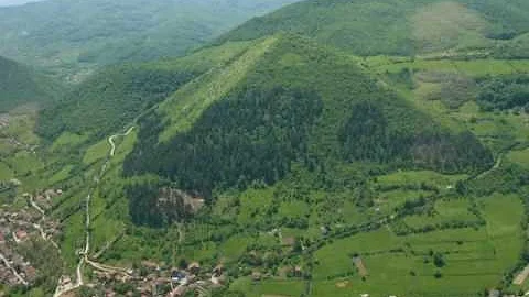 Bosnian Pyramid Dr. Semir Osmanagich partial - 29