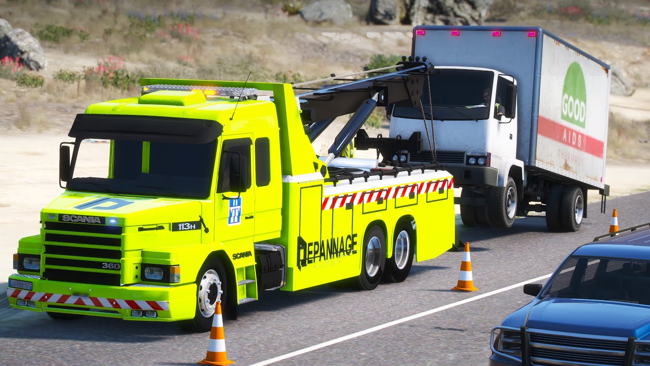 [GTA 5] JE REMORQUE UN CAMION TOMBÉ EN PANNE SUR L'AUTOROUTE DES VACANCES 🚛
