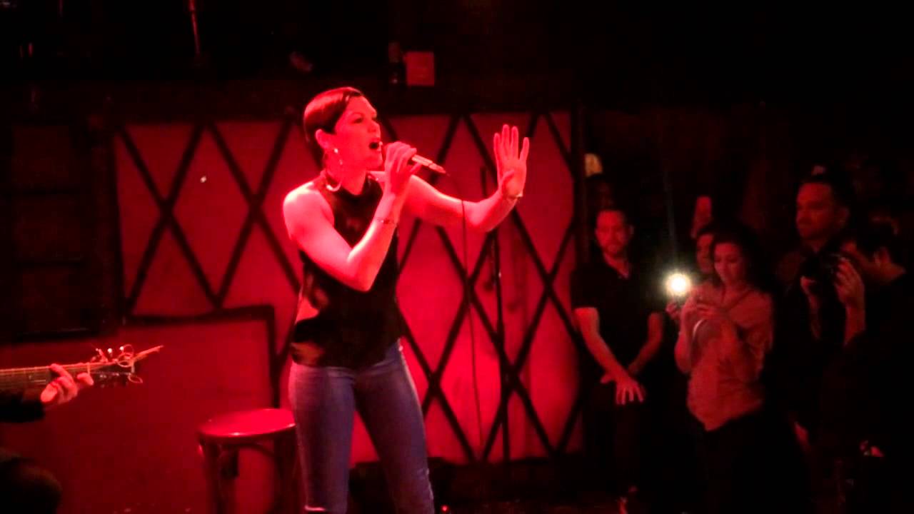 Jessie J - Domino (live - acoustic)