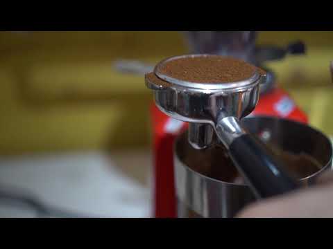 Hướng Dẫn Cách Pha Cà Phê Máy Và Espresso | Coffee Tree Official