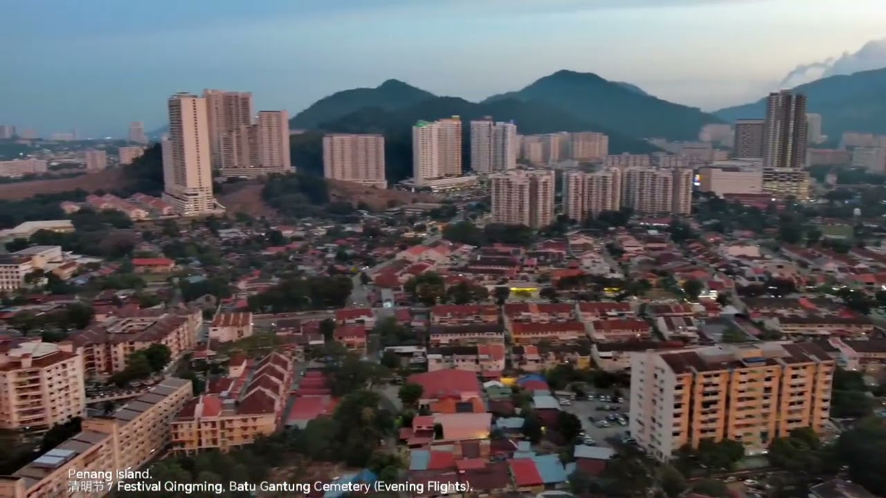 Penang Island.清明节 / Festival Qingming, Batu Gantung Cemetery (Evening Flights).