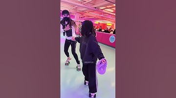 Skater Girl in Her Element 😍 #youtubeshorts #skatingvideos