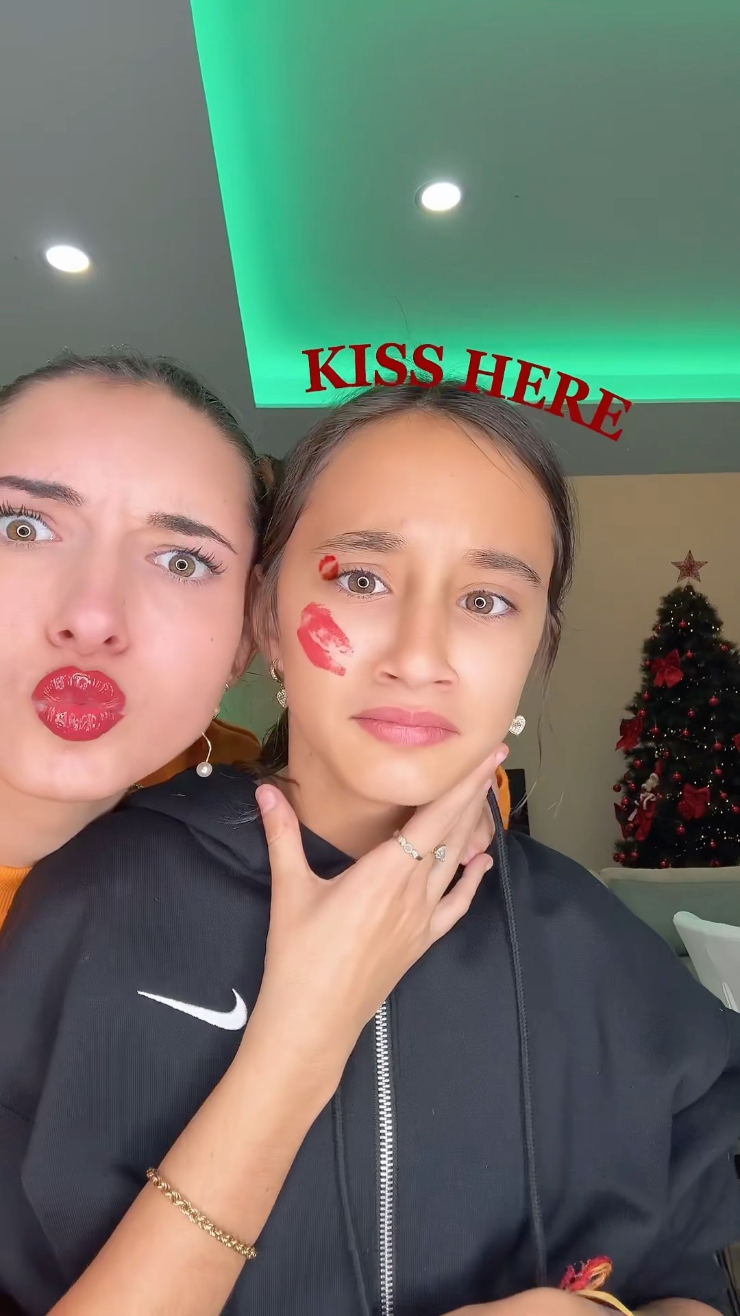 Qué beso os gusta más??