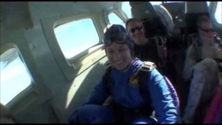 Jennifer Stahl SKYDIVES