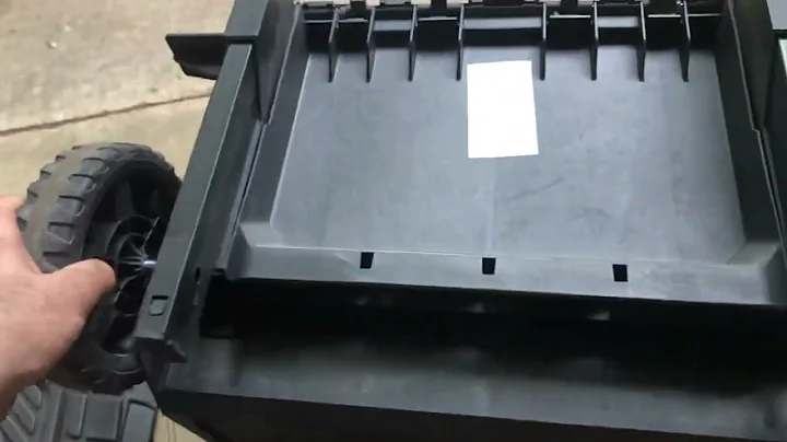 How to remove handle and wheels from craftsman trade stack