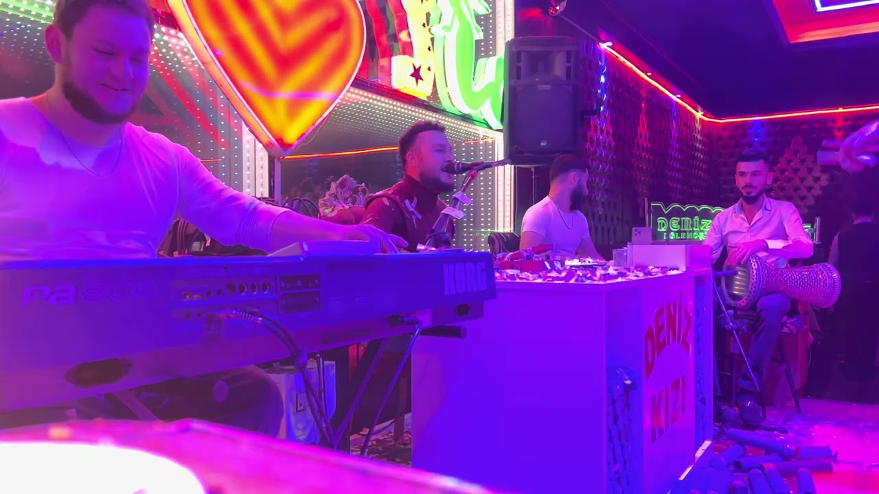 KAYAŞLI BERAT | U.H. & USLANMAZSIN ADAMIM & MAVİLİM  #2022 #canlıperformans @kayaslberat6270