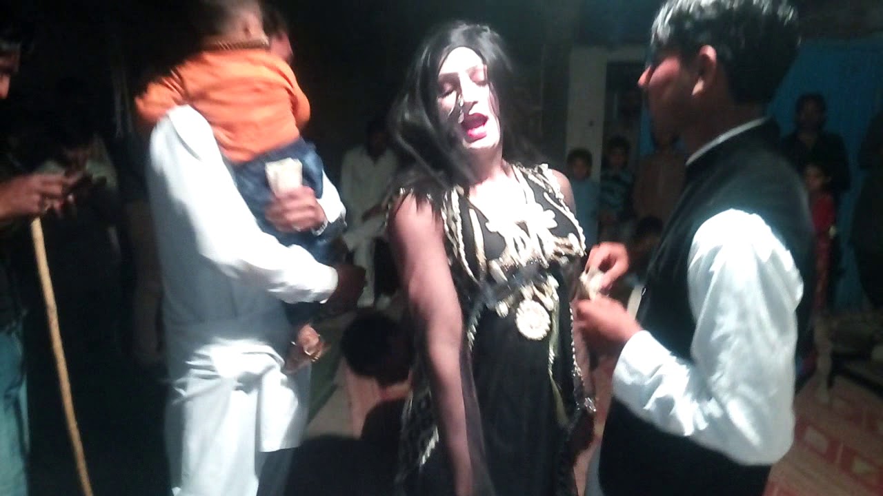 AKHIYAN MILAWAN GI TE - 2018 PAKISTANI MUJRA DANC by Manawala tv