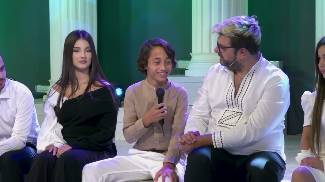 Nikoll Prendi ne Globe Talent ndes skenen për datelindje