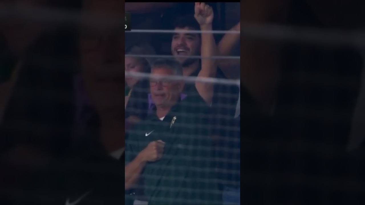 Nick Kurtz with opposite field homerun 