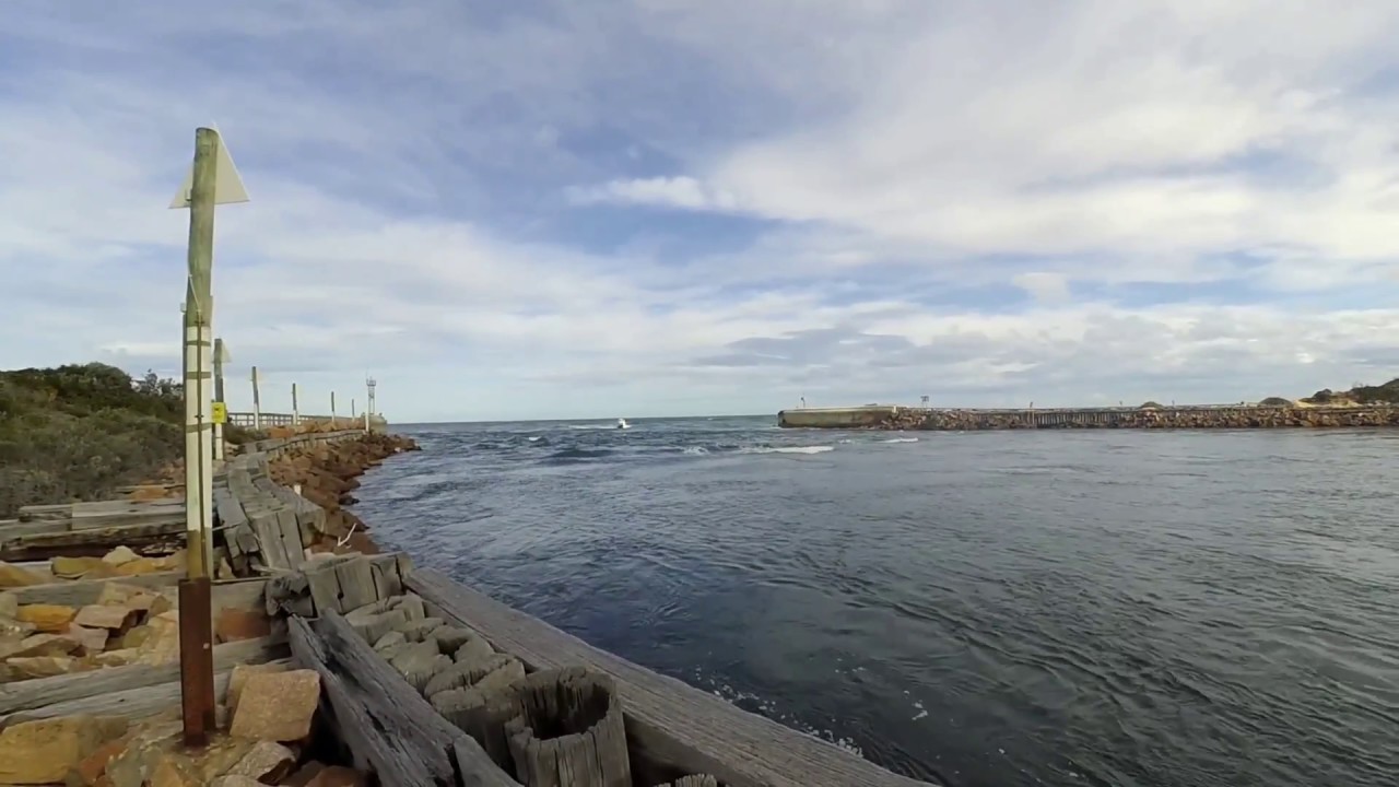 Lakes Entrance Bar with ebb tide
