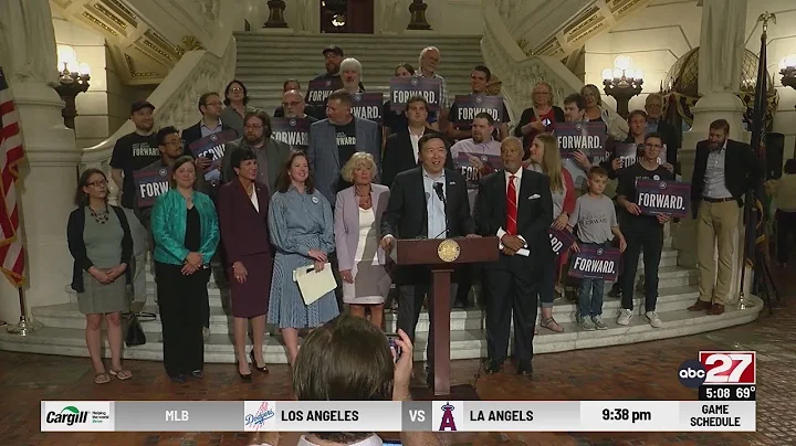 Andrew Yang at Capital promoting Forward Party