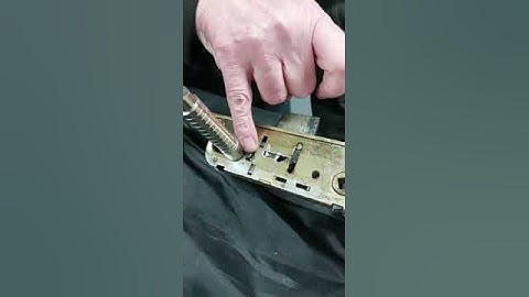 026 Opening a failed Old Style GU Mechanism