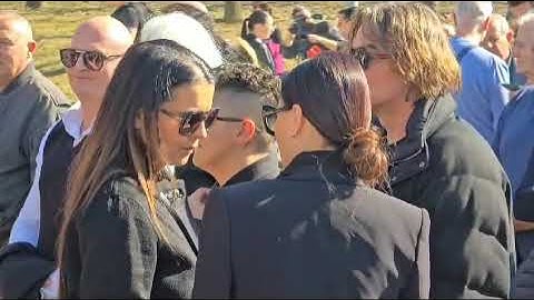 Željko Mitrović i Marija Šerifović na sahrani Saše Popovića 💔