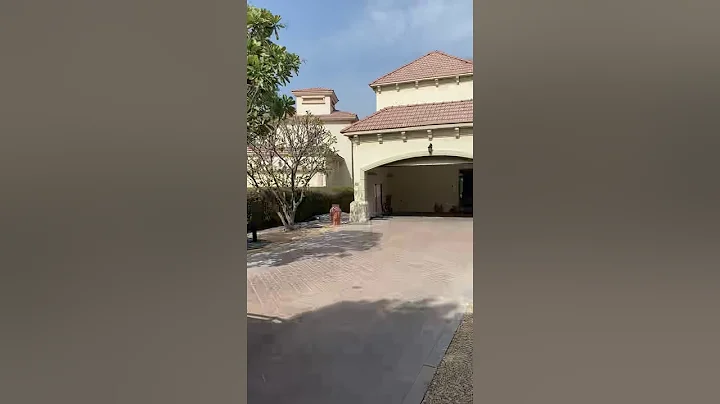 Jumeirah Islands - Cluster 13 Villa 13 | 4BR Garden Hall Villa with Lake View and Private Pool