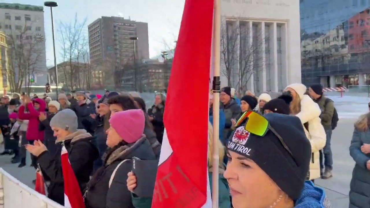 Demo von TEAM_TIROL_OFFIZIELL - Rede von Dr. Maria Huber Mogg Innsbruck 13.01.2024 Landhausplatz