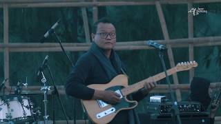 Yuri Mahatma Quartet Live at Jazz Gunung Bromo 2019 - Blackbird (The Beatles)