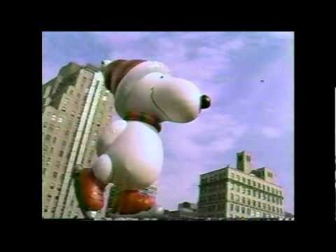 Snoopy Balloon At Macys Thanksgiving Day Parade 1987 Snoopy Balloon At Macys Thanksgiving Day Parade 1987