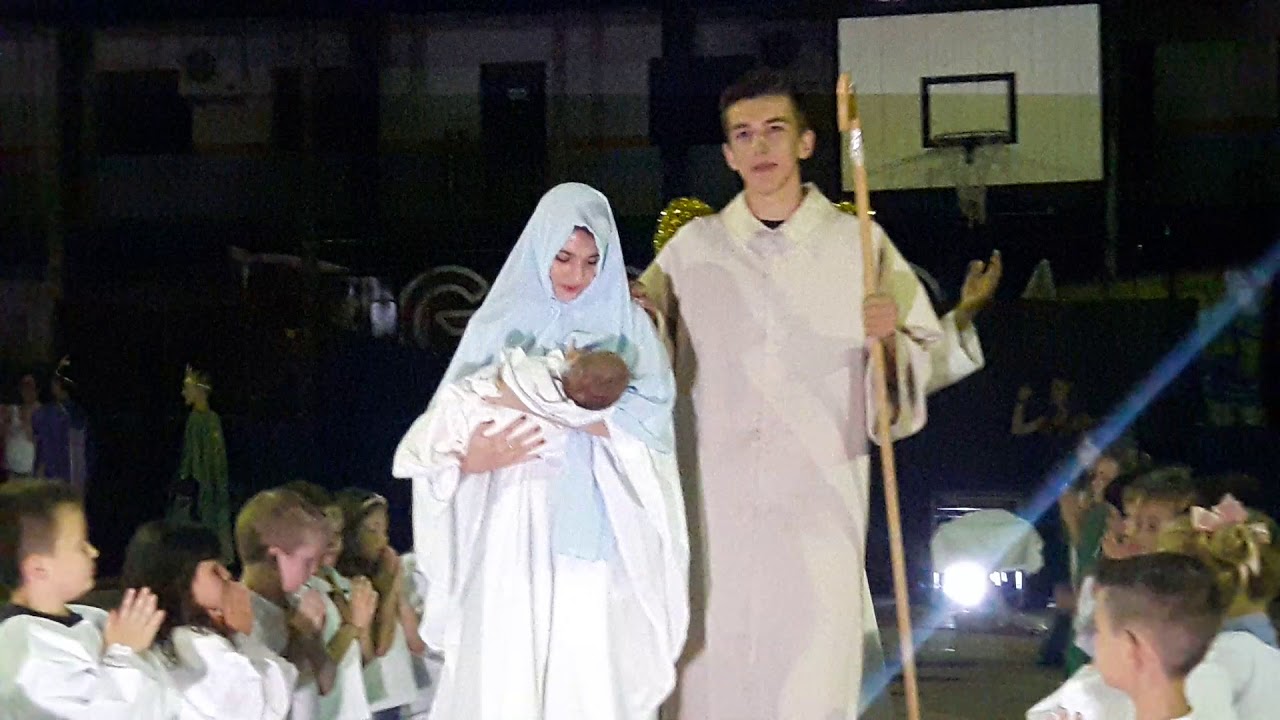 Encenação do Nascimento de Jesus e Danças