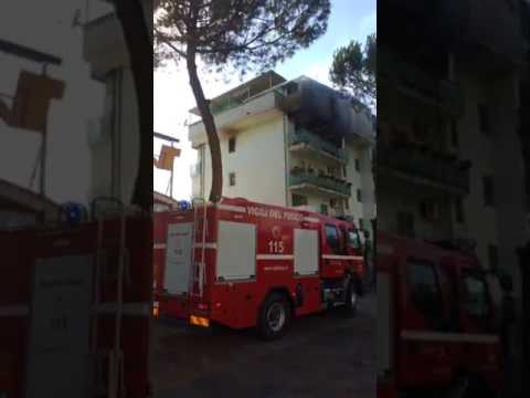 incendio casa acerra