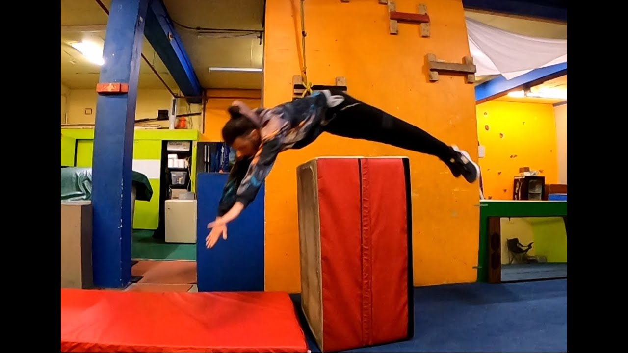 10+ façons : La roulade (Parkour/Freerunning)