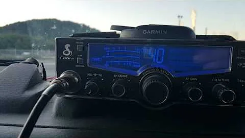 fixed...... bad antenna...... Antenna warning with low swr!  Cobra 29lx