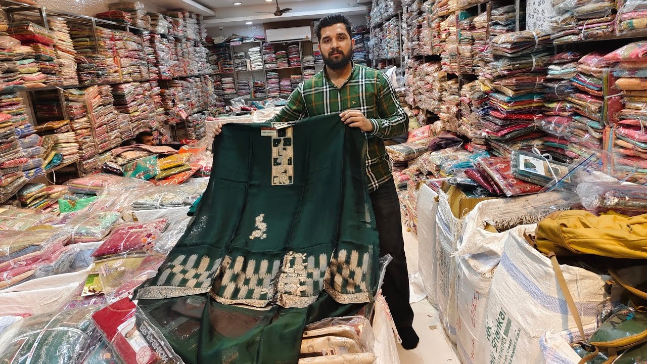 Manav Textile रोहतक शौरी मार्किट में काले जींद वाले की मशहूर दुकान।सबसे सस्ते सूट मिलेंगे यहां।