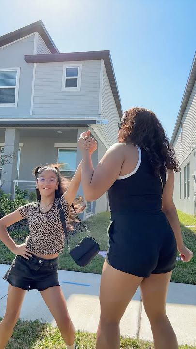Mom and daughter does viral tiktok dance! ๐ค #shorts #momandaughter