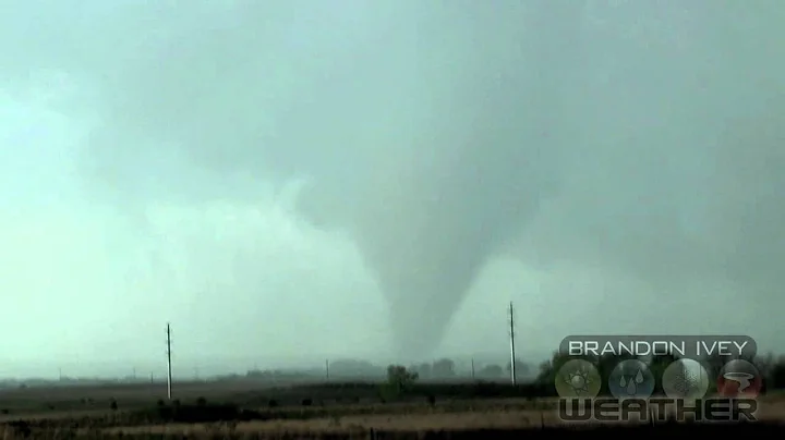 April 9th, 2012 Woodward, Oklahoma Tornado and Lar...