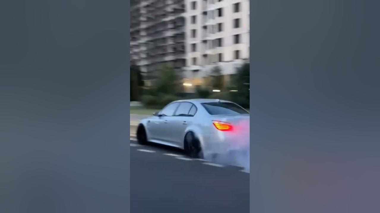 песня уннв - YouTube