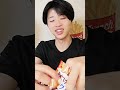 顔が巨大化するグミ食べてみた #shorts