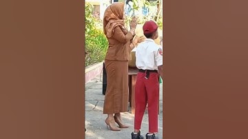 Beautiful PNS STW Teacher Steals the Attention of Netizens on Social Media