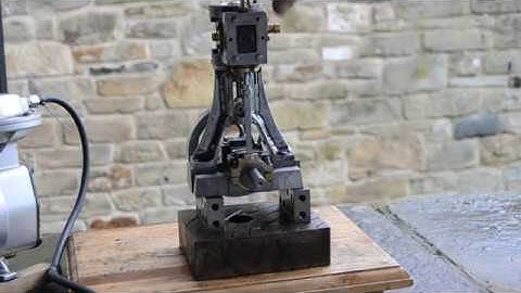 Stuart no4 replica steam engine, first run on air.