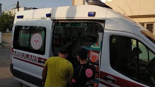 Kediye Çarpmamak Için Park Halindeki Otomobile Çarpan Sürücü Yaralandı