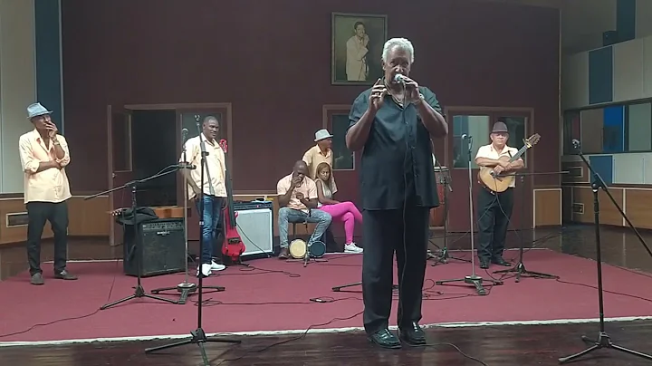 Marlon Alarcn: La voz de Nocturno