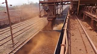 Iron ore lump loading in wagons