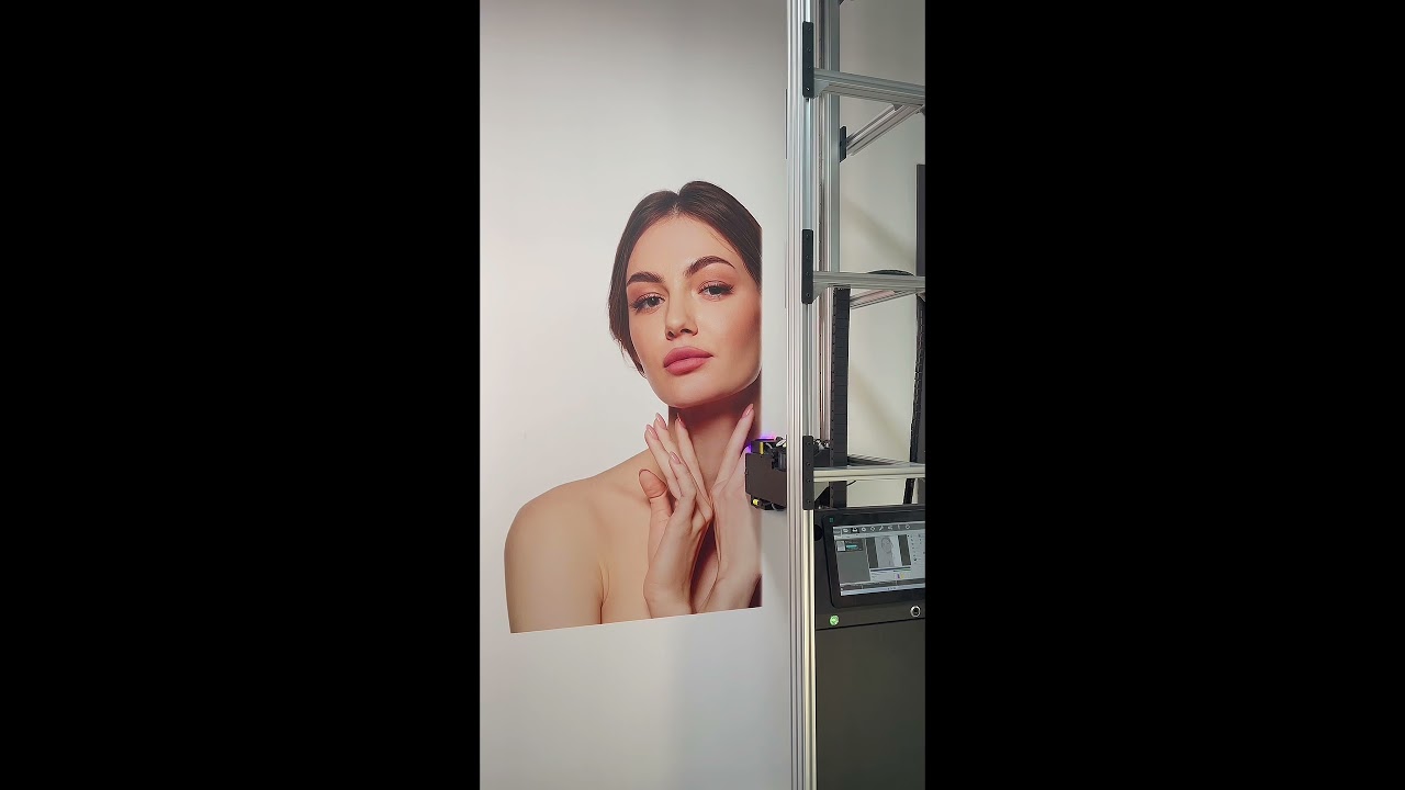 Wall Printing a beautiful women's face #wallprinting #wallprinter
