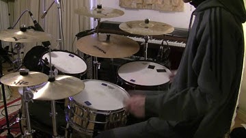 John Blackwell Lick - Drum Licks - The Drum Ninja (Free Drum Lesson)