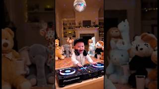 DJ baby face turning ts up #party #ai #dj #babyface #babyface #funny
