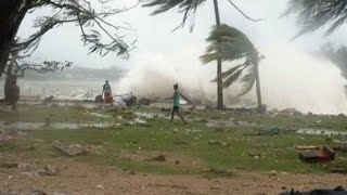 МОЩНЕЙШИЙ циклон в ИНДИИ вызвал НАВОДНЕНИЕ