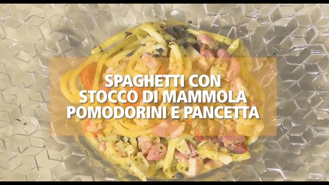 Spaghetti con stocco di Mammola pomodorini e pancetta - 𝐂𝐡𝐞 𝐬𝐚𝐩𝐨𝐫𝐞 𝐡𝐚?